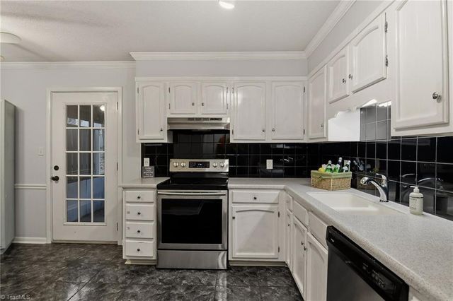 168 Turnwood Lane, Winston-salem, NC 27104