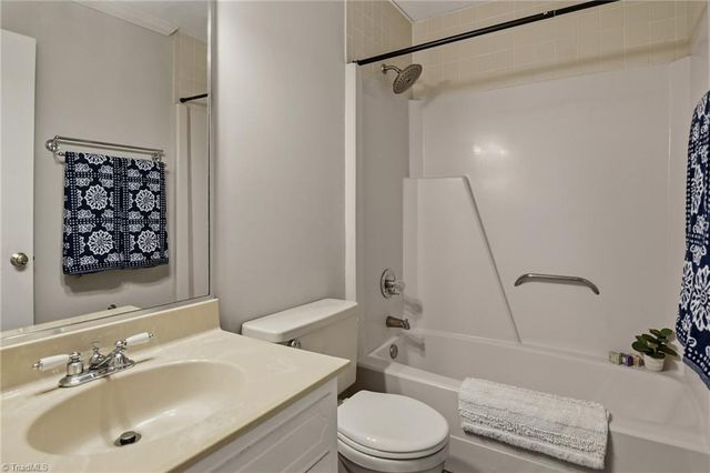 168 Turnwood Lane, Winston-salem, NC 27104