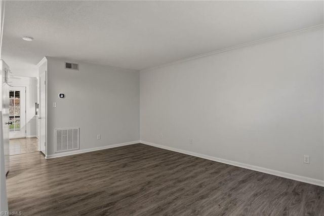 168 Turnwood Lane, Winston-salem, NC 27104