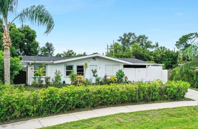 120 Banyan Drive, Port St. Lucie, FL 34952