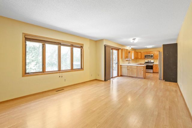 2477 Windsor Lane, Woodbury, MN 55125