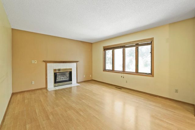 2477 Windsor Lane, Woodbury, MN 55125