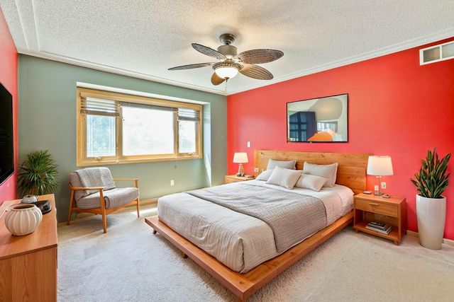 2477 Windsor Lane, Woodbury, MN 55125