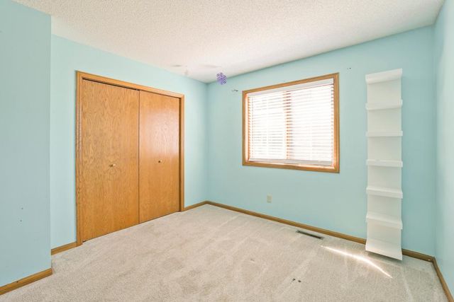 2477 Windsor Lane, Woodbury, MN 55125
