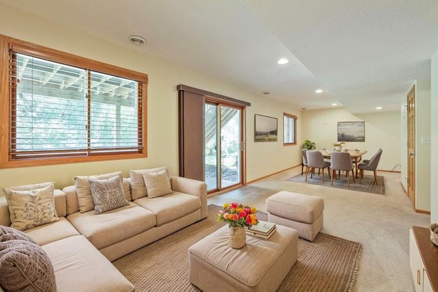 2477 Windsor Lane, Woodbury, MN 55125