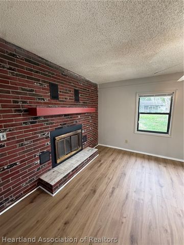 303 Lotus Avenue, Sebring, FL 33872