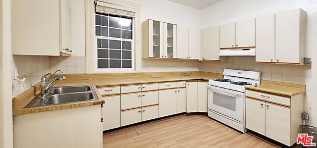 1616 Pennsylvania Avenue, Los Angeles, CA 90033