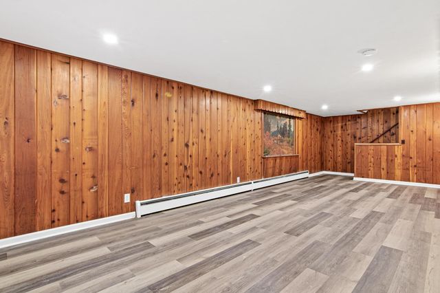 8033 Georgia Avenue N, Brooklyn Park, MN 55445