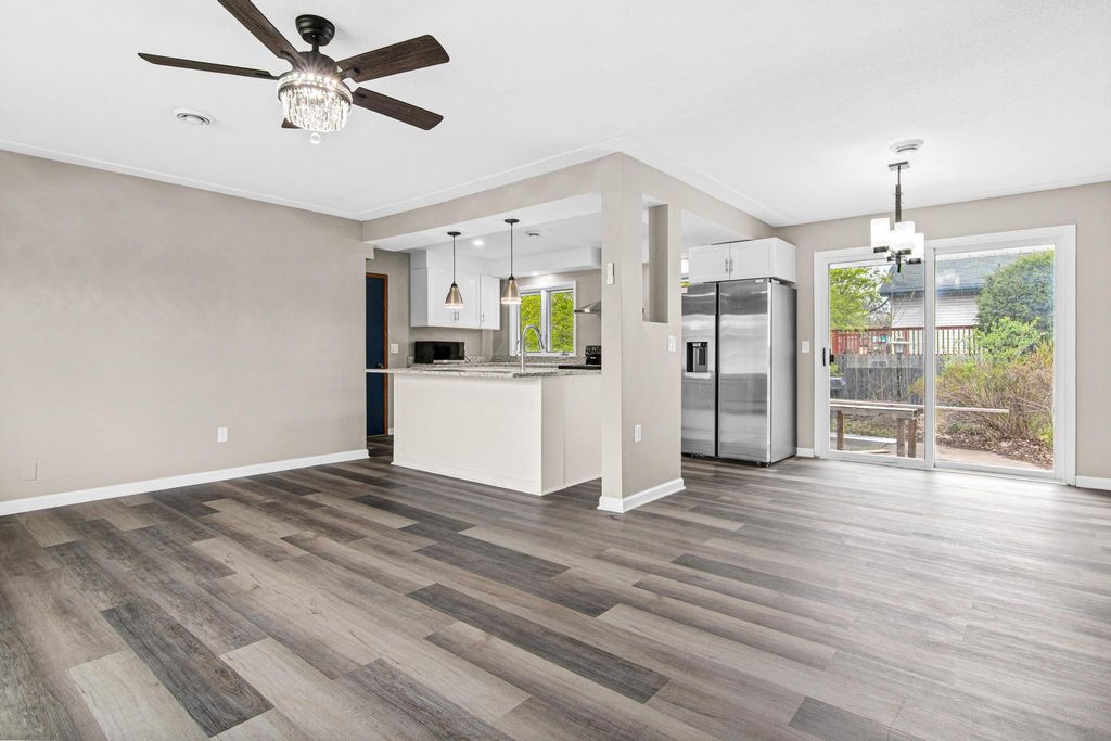 8033 Georgia Avenue N, Brooklyn Park, MN 55445 — photo 5