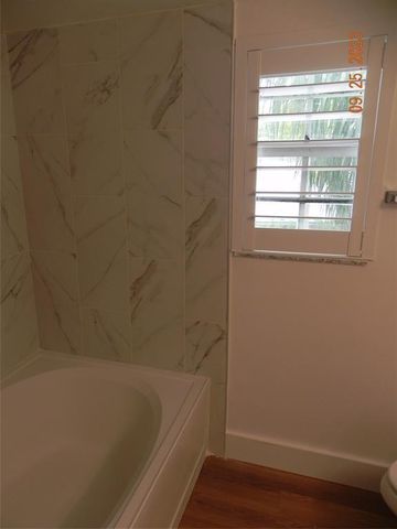 577 SW 111th Lane 204, Pembroke Pines, FL 33025