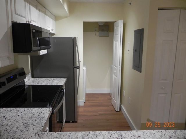 577 SW 111th Lane 204, Pembroke Pines, FL 33025