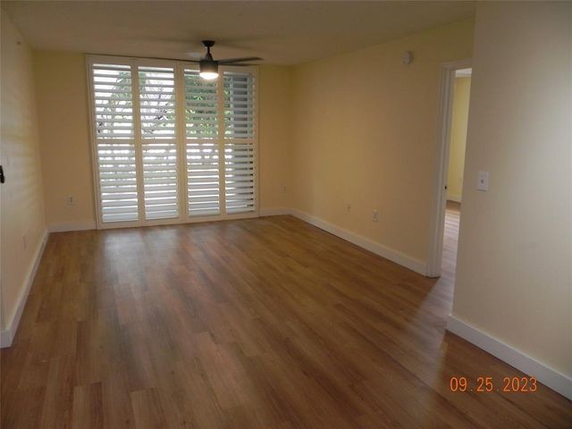 577 SW 111th Lane 204, Pembroke Pines, FL 33025