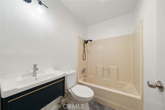 5500 Ackerfield Avenue 501, Long Beach, CA 90805