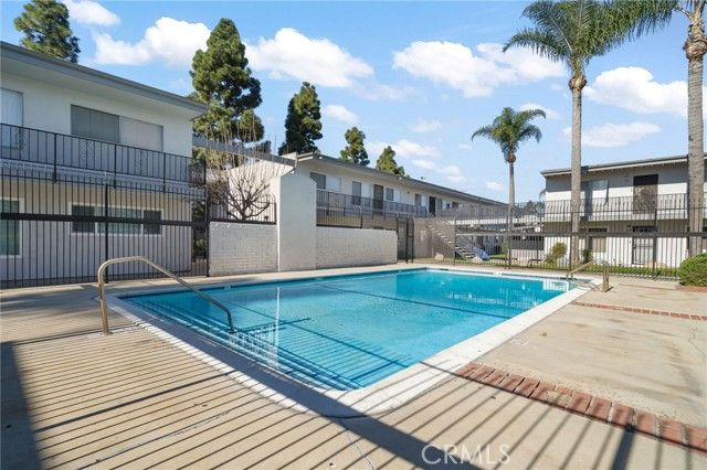 5500 Ackerfield Avenue 501, Long Beach, CA 90805