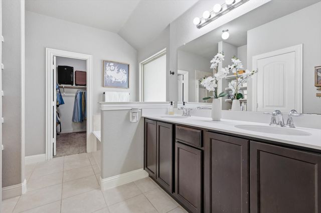 3605 Wrexham Street, Frisco, TX 75036