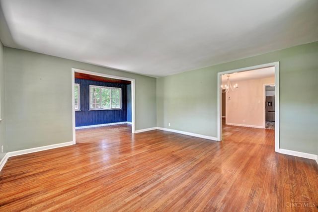 6807 Marvin Avenue, Madeira, OH 45243