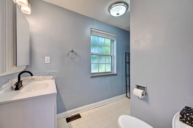6807 Marvin Avenue, Madeira, OH 45243