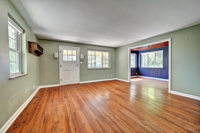 6807 Marvin Avenue, Madeira, OH 45243