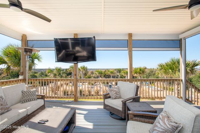 285 Soundview Drive, Cedar Island, NC 28520