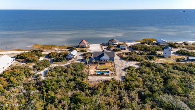 285 Soundview Drive, Cedar Island, NC 28520