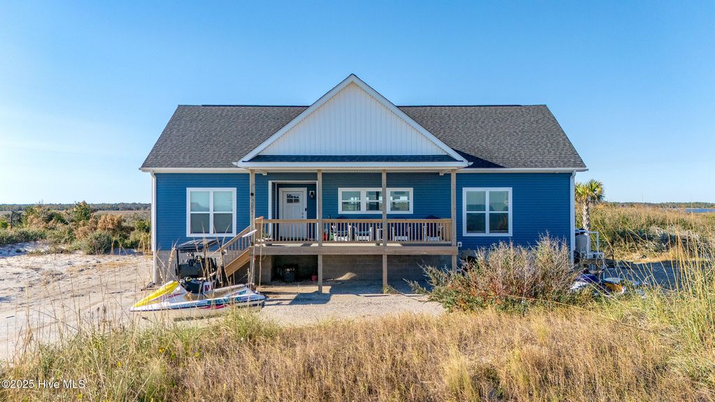 285 Soundview Drive, Cedar Island, NC 28520