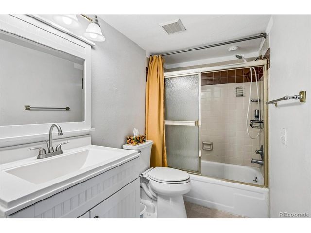 9887 E Peakview Ave F07, Englewood, CO 80111