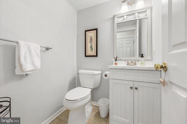 1 EATON CT, Newtown, PA 18940
