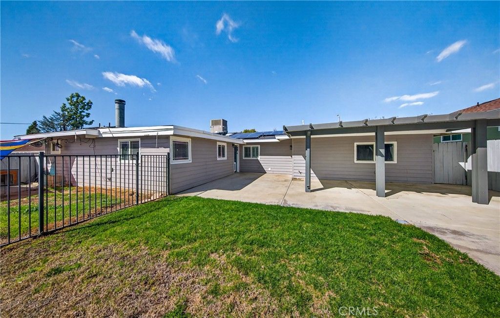 Image 26 of property listing at 34933 Persimmon, Yucaipa, CA 92399