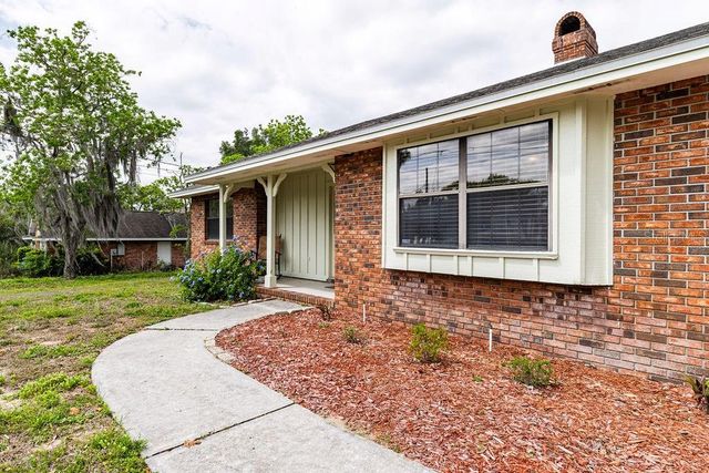 1606 FAHNSTOCK STREET, Eustis, FL 32726