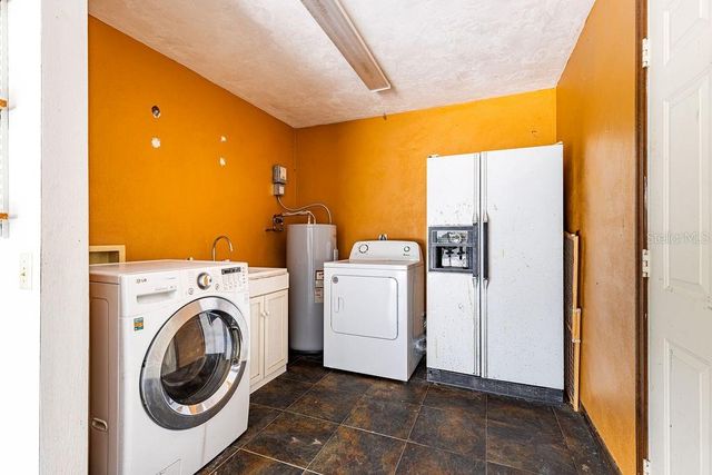 1606 FAHNSTOCK STREET, Eustis, FL 32726