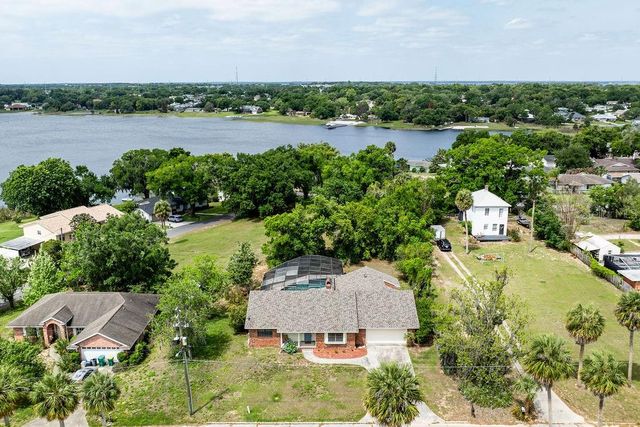 1606 FAHNSTOCK STREET, Eustis, FL 32726