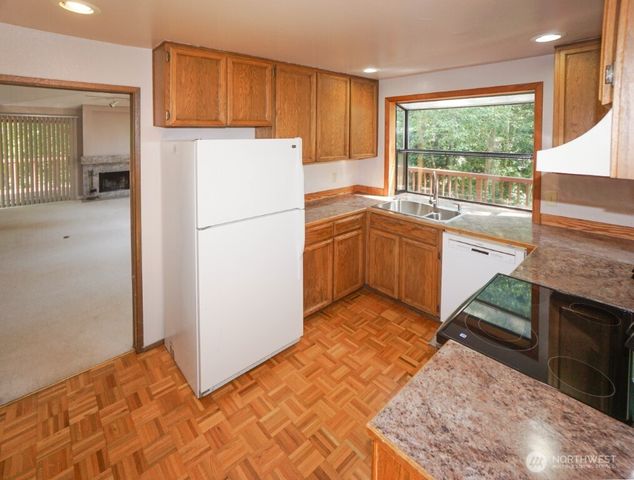 5928 160th Court NE, Redmond, WA 98052