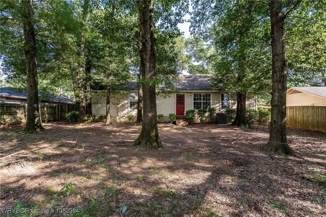 322 Country Lane Drive, Alma, AR 72921