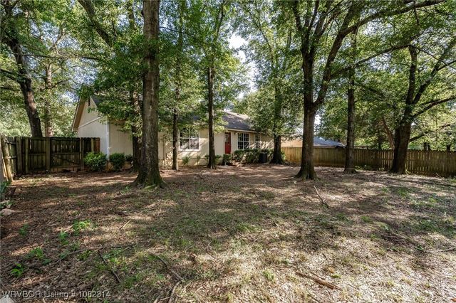 322 Country Lane Drive, Alma, AR 72921