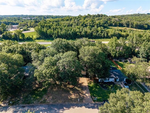 322 Country Lane Drive, Alma, AR 72921