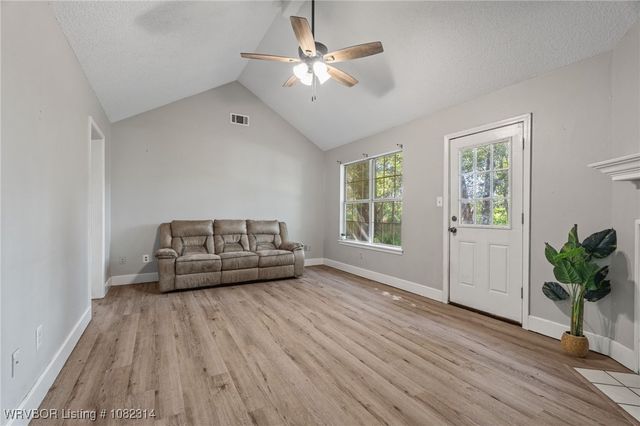322 Country Lane Drive, Alma, AR 72921