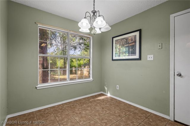 322 Country Lane Drive, Alma, AR 72921