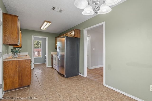 322 Country Lane Drive, Alma, AR 72921