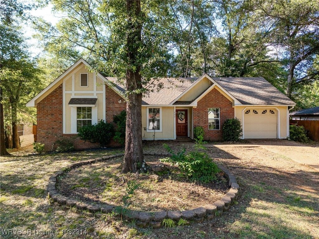 322 Country Lane Drive, Alma, AR 72921