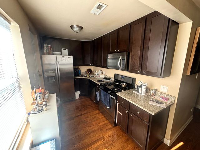 6133-6135 W Belmont Avenue, Chicago, IL 60634