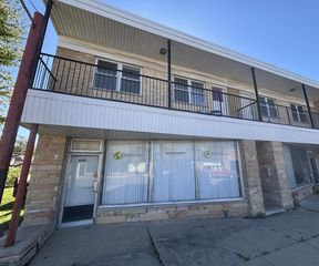 6133-6135 W Belmont Avenue, Chicago, IL 60634