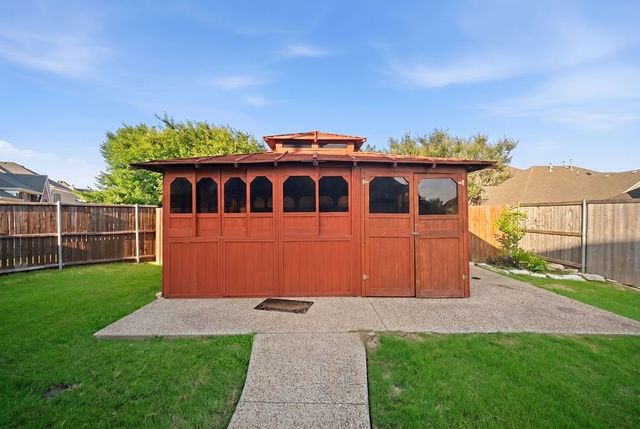 7036 Flamencia, Grand Prairie, TX 75054