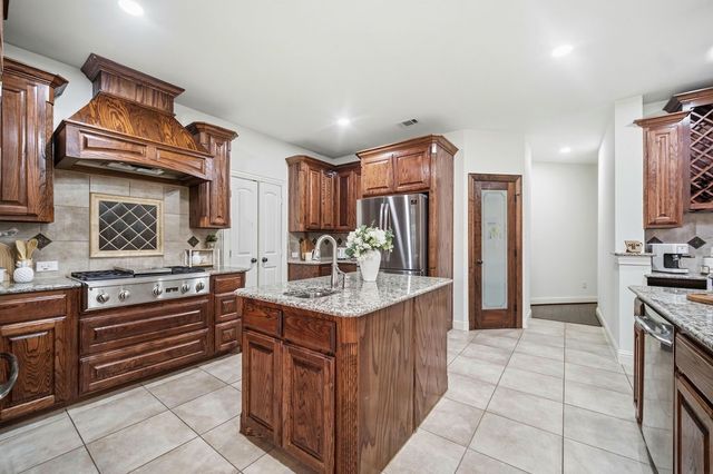 7036 Flamencia, Grand Prairie, TX 75054