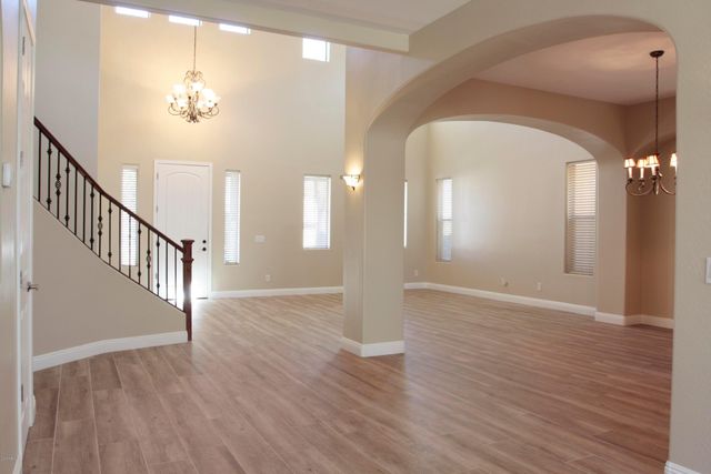 2413 E Park View Lane, Phoenix, AZ 85024