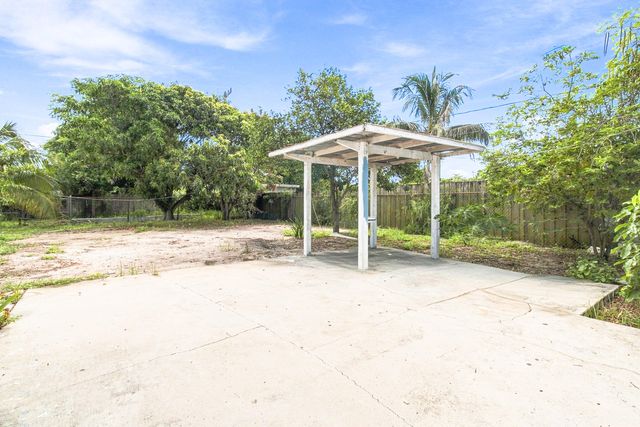 724 S D Street, Lake Worth Beach, FL 33460