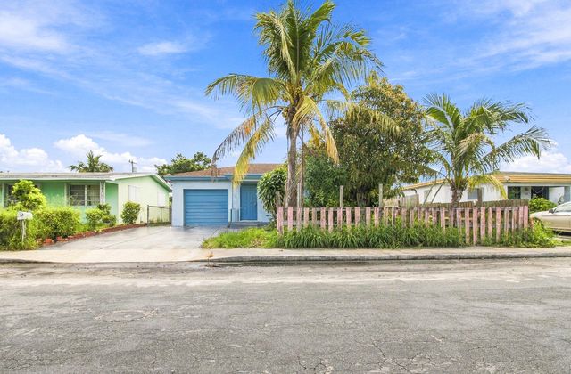 724 S D Street, Lake Worth Beach, FL 33460
