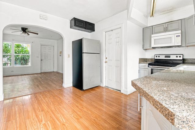 724 S D Street, Lake Worth Beach, FL 33460