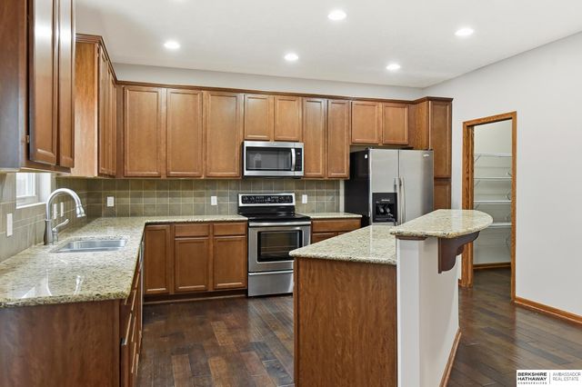 19374 Blaine Street, Omaha, NE 68135