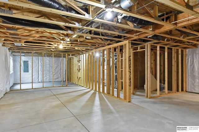 19374 Blaine Street, Omaha, NE 68135