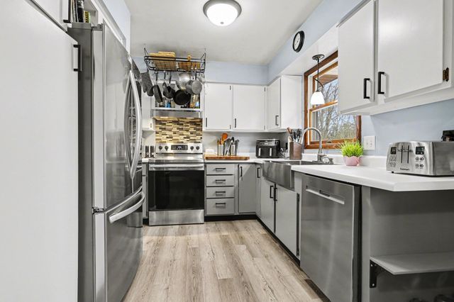 2315 Prosperity Drive, Portage City, MI 49002